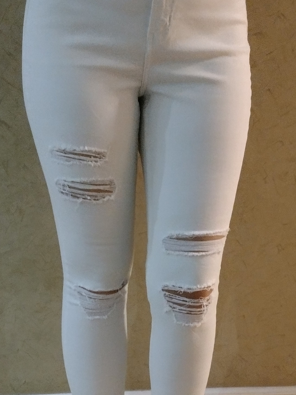 3/$30 Divided By H&M Women's White High-Rise Ripped Skinny Jeans